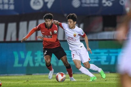 fbsport-海港强闯长春为争冠敲响警钟 穆帅一席话点醒众人